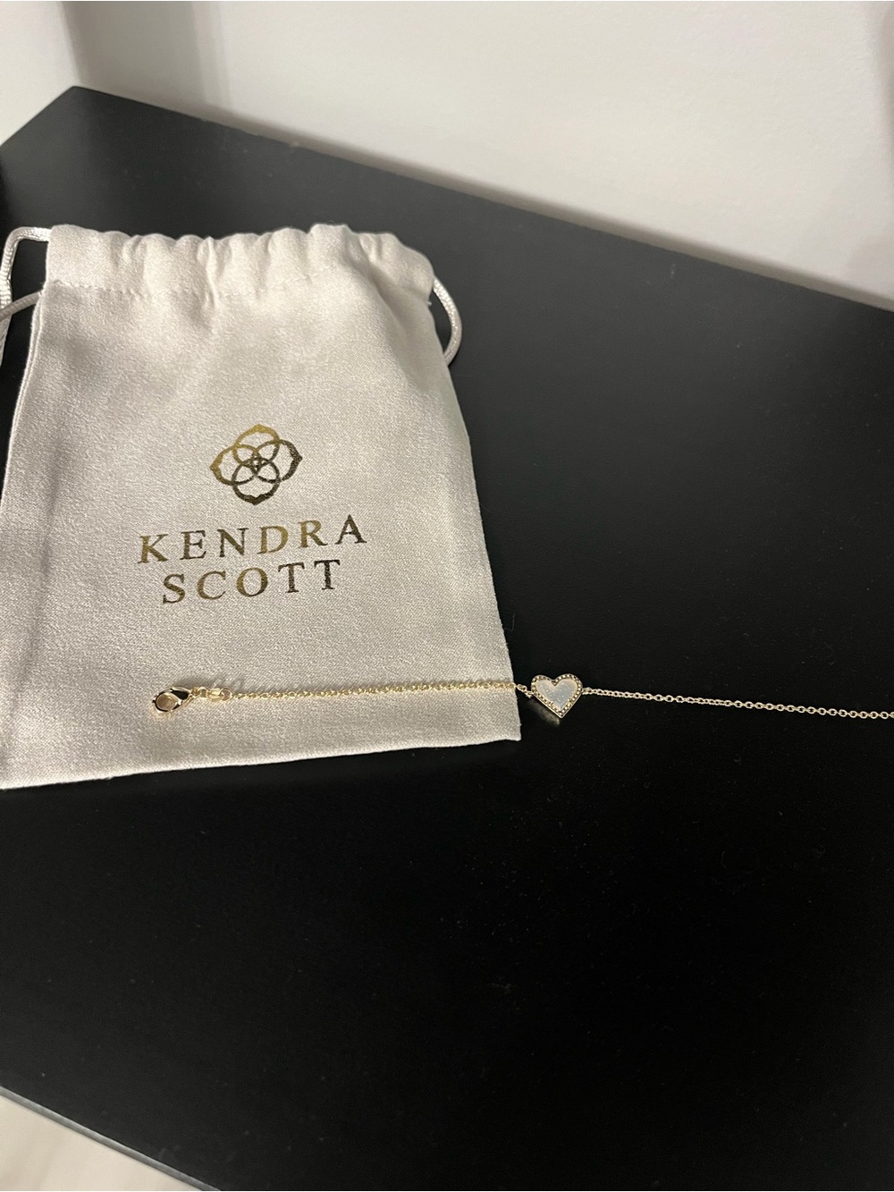 Kendra Scott Gold bracelet with White Heart